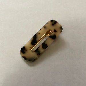 ❤️(2/$10)❤️ Hair clips